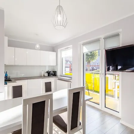 Kolorowe Balkony - Sloneczny Apartament W Miedzyzdrojach By Noclegi Renters Мендзиздроє Екстер'єр фото
