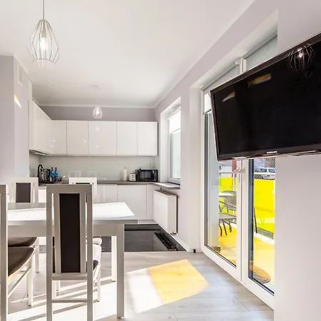 Kolorowe Balkony - Sloneczny Apartament W Miedzyzdrojach By Noclegi Renters Мендзиздроє Екстер'єр фото