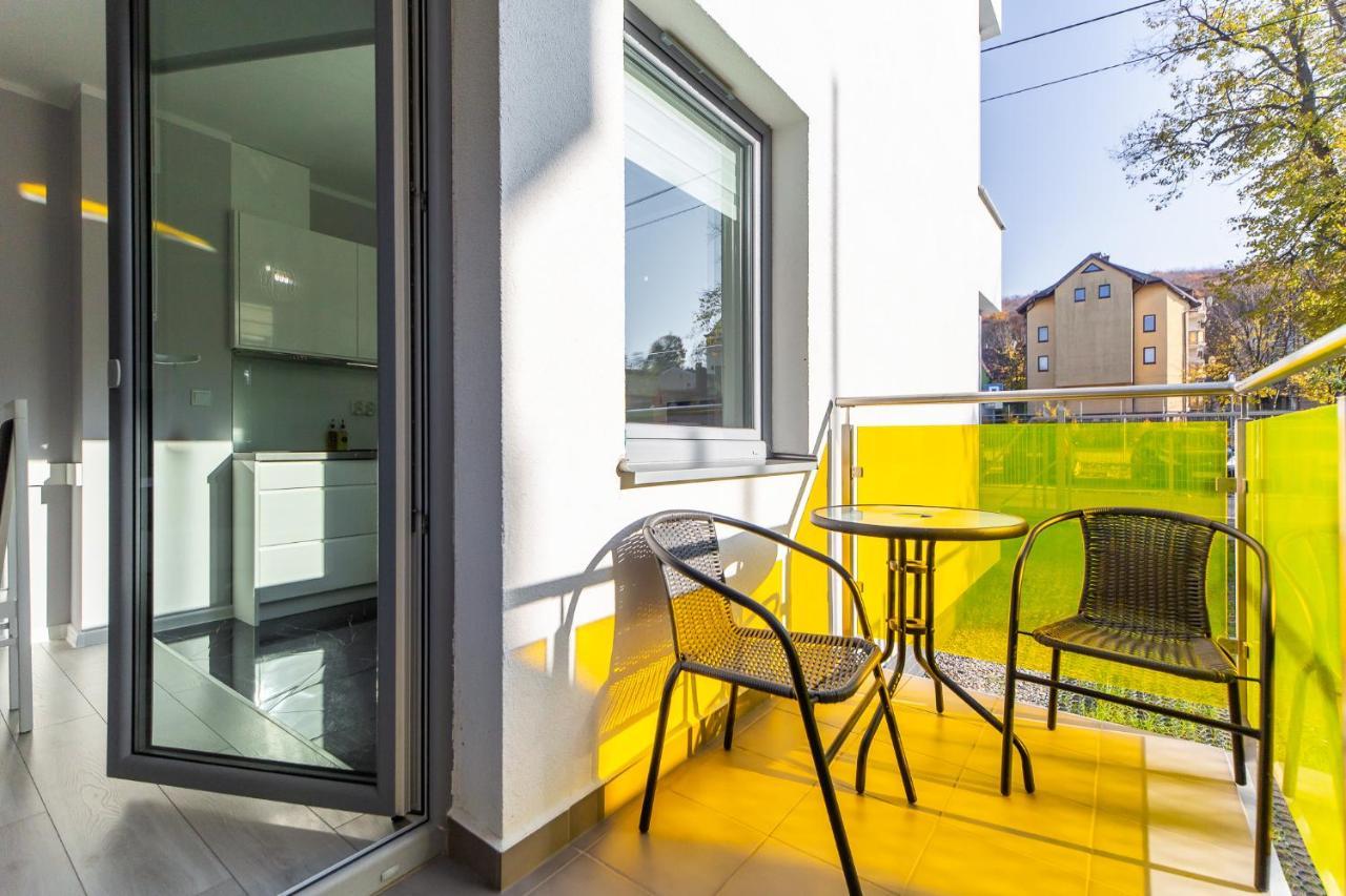 Rent Like - Kolorowe Balkony Ii *